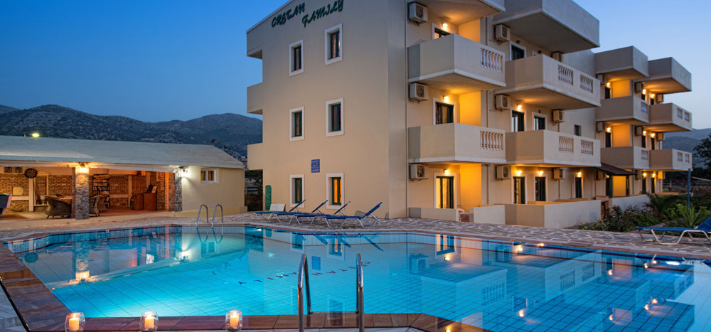 01_Cretan_Family_slide